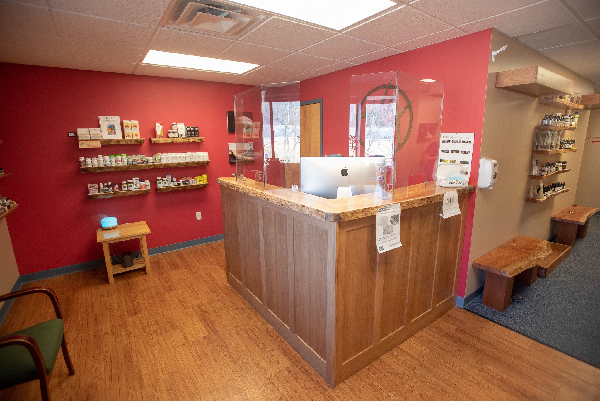 Montpelier front desk
