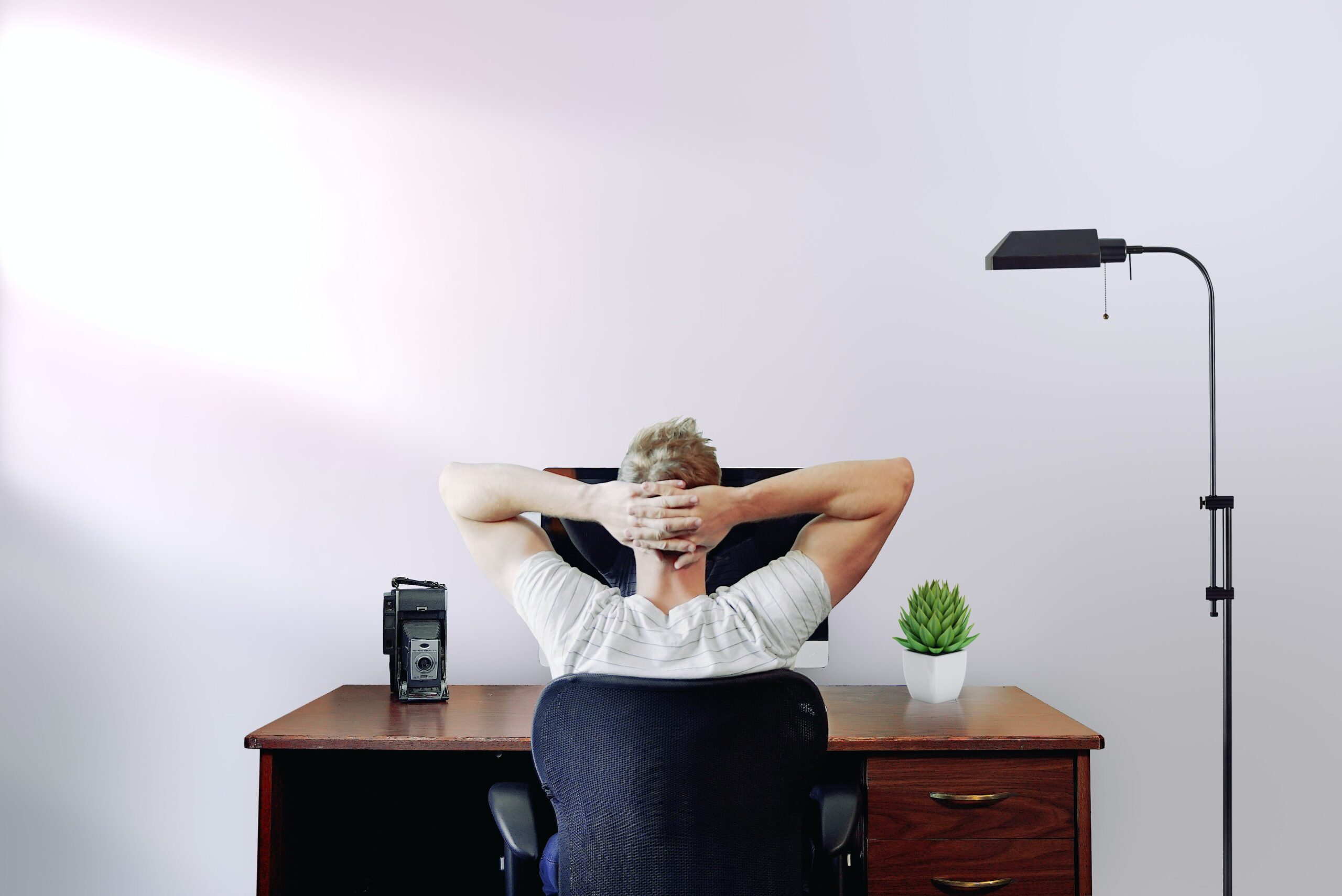 5 Desk Stretches to Make Your Workday Better