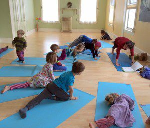kids-yoga-2-300x257